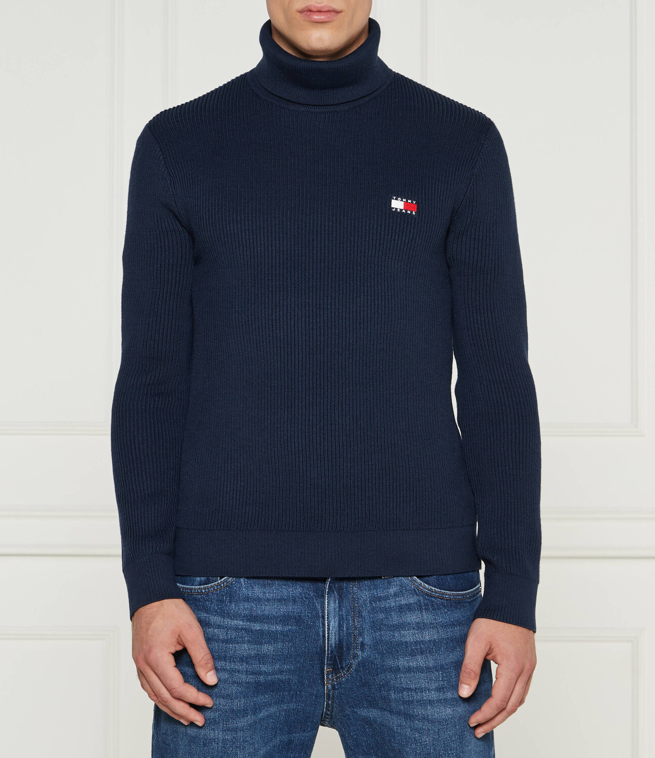 

Свитер Tommy Jeans Slim Fit, темно-синий