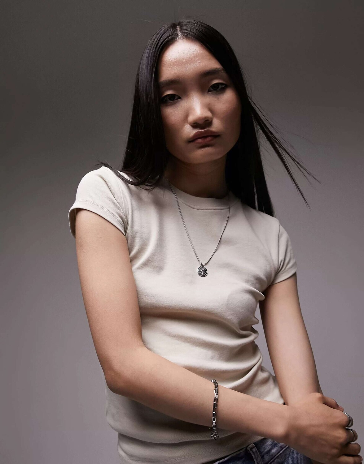 

Удлиненная повседневная футболка Topshop с камнем
