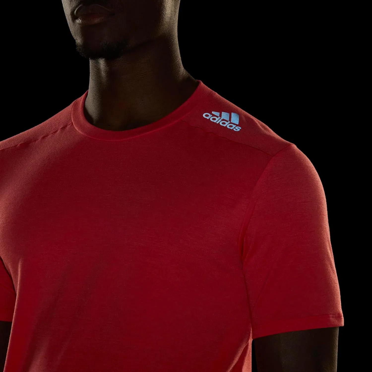 Мужская футболка AEROREADY adidas Bright Red — фото 3