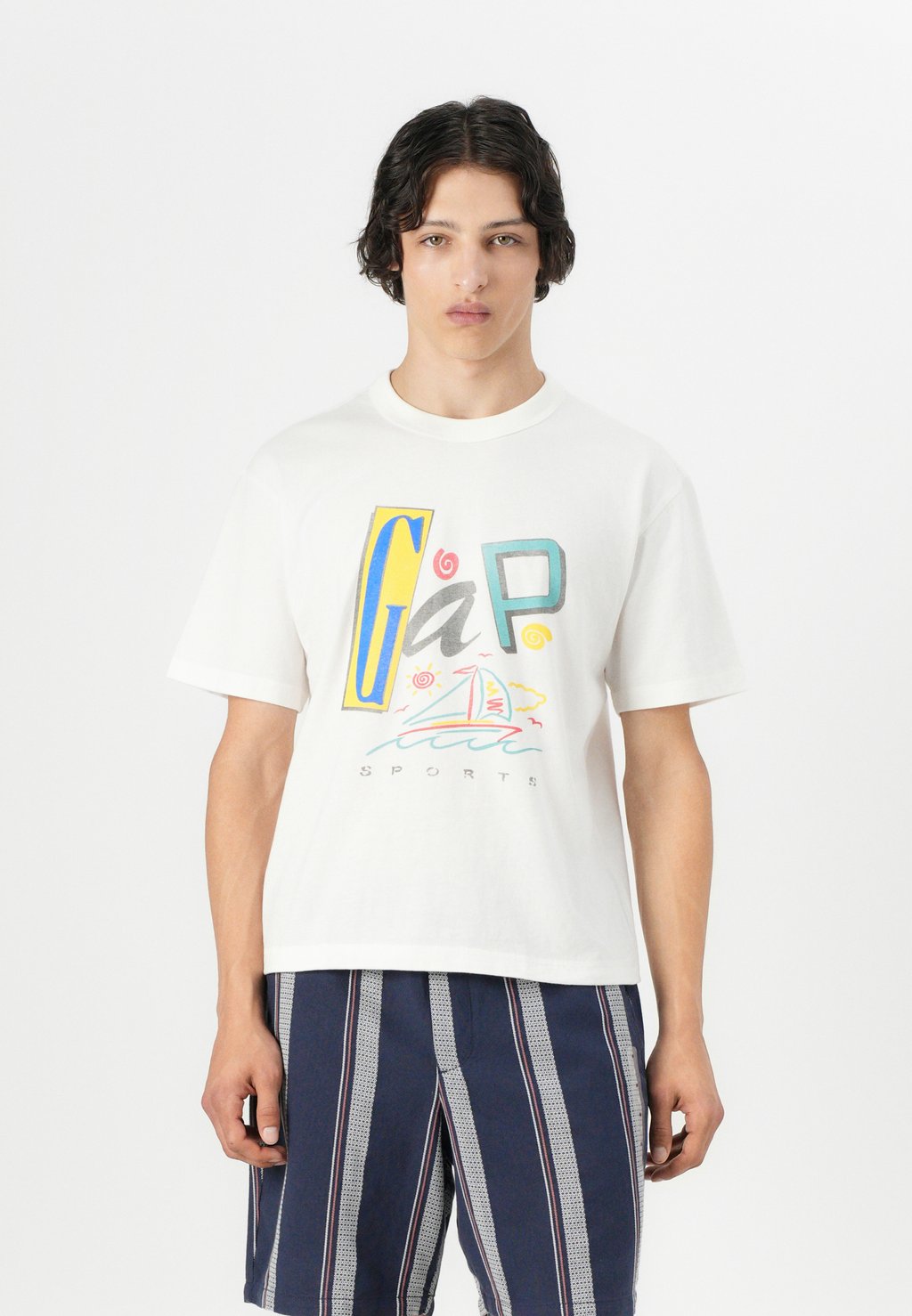

Футболка с принтом VINTAGE LOGO CROPPED GAP, кремовый