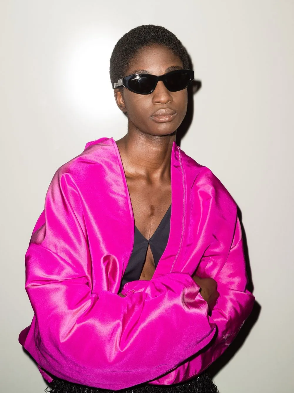 Солнцезащитные очки Twist с логотипом Balenciaga Eyewear, черный — фото 2