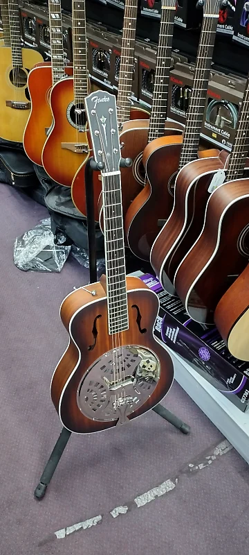 

Акустическая гитара Fender Paramount PR-180E Resonator