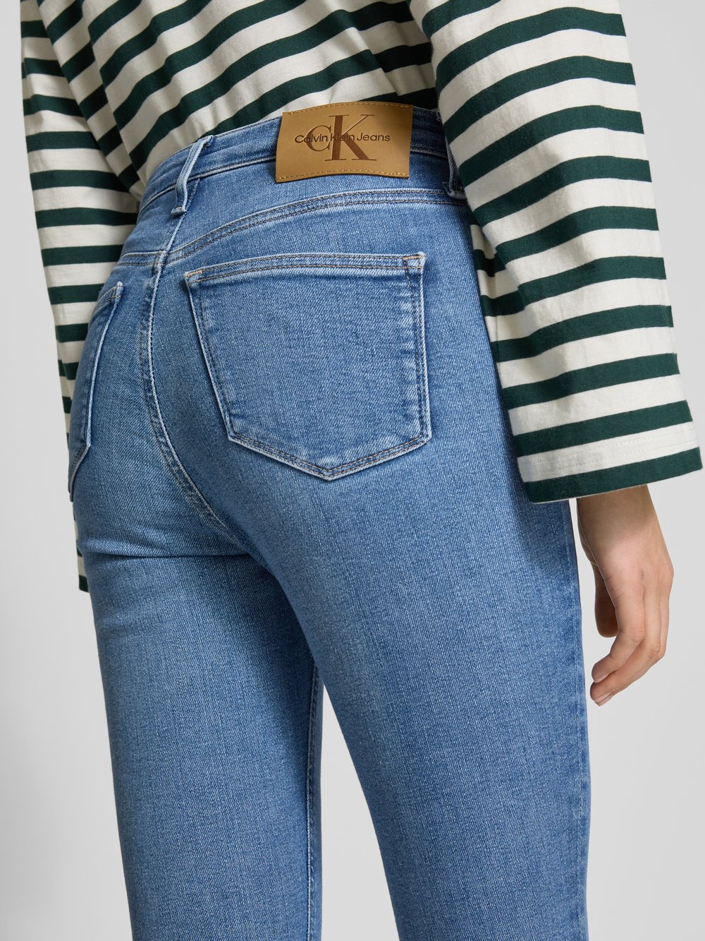 

Джинсы суперскинни с 5-карманным дизайном Calvin Klein Jeans, светло-голубой