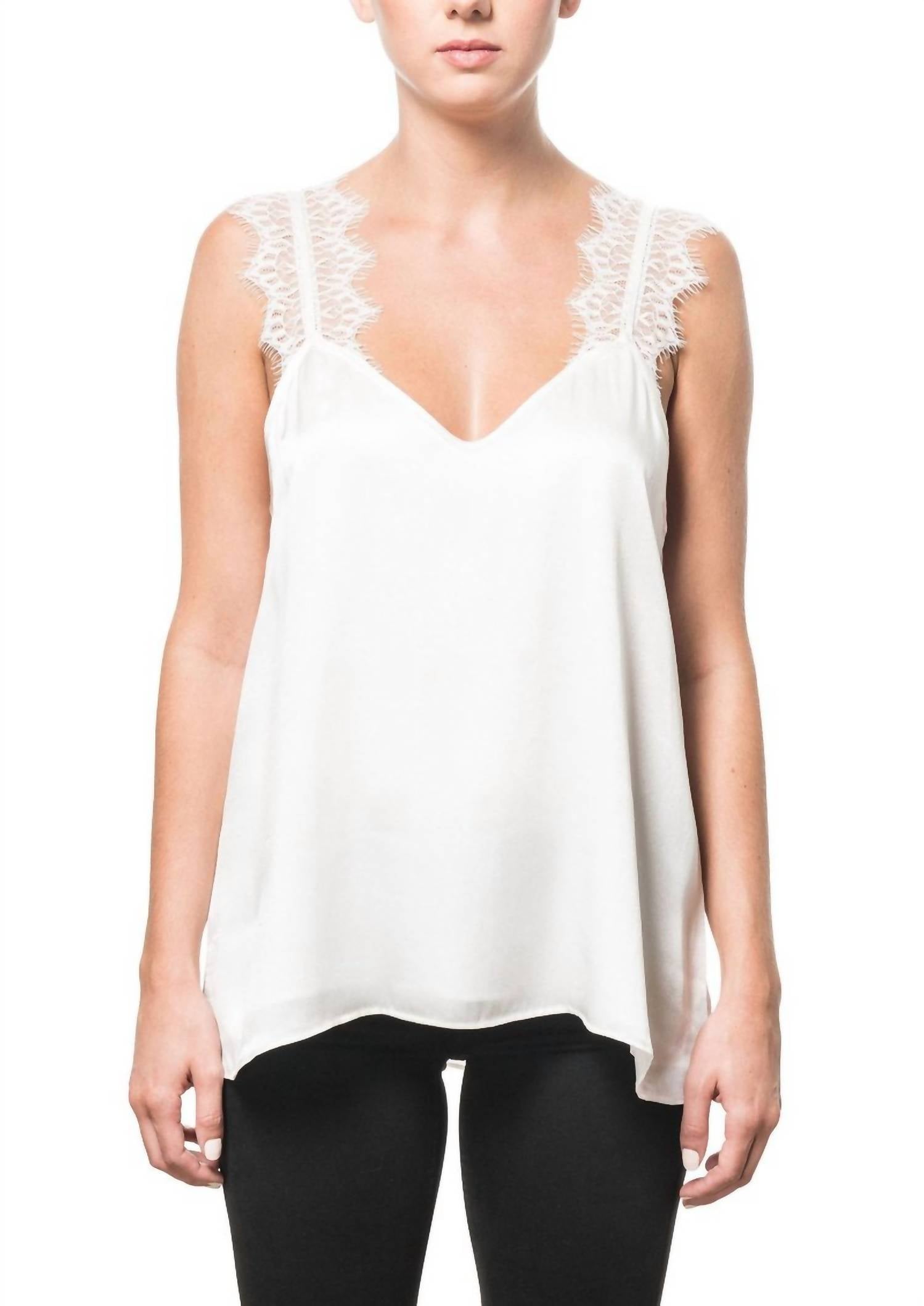 

Белый топ на бретельках Chelsea Cloque Cami NYC