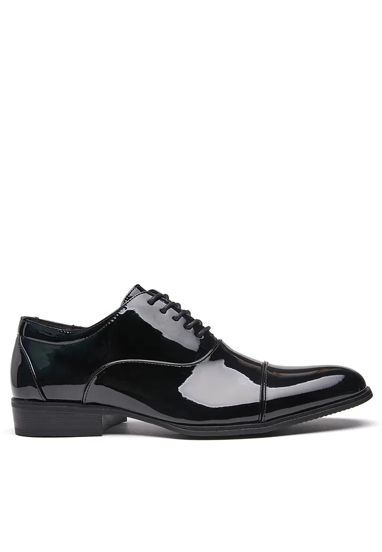 Туфли мужские, кожаные, мысок с отделкой, модель KB24998-122 Twenty Eight Shoes, черный