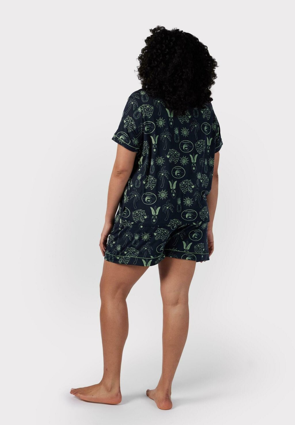 

Пижамный комплект CURVE TROPICAL HOLIDAY PRINT Chelsea Peers, темно-синий