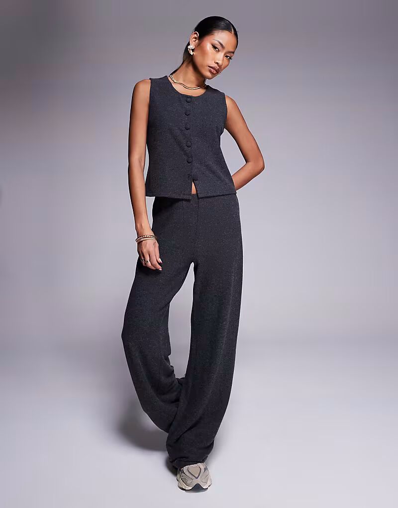 

Широкие брюки в рубчик с начесом, цвет «уголь» Asos Design, темно-серый