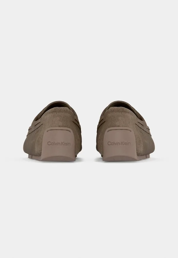 Водительские лодочные туфли Calvin Klein, Desert Taupe — фото 4