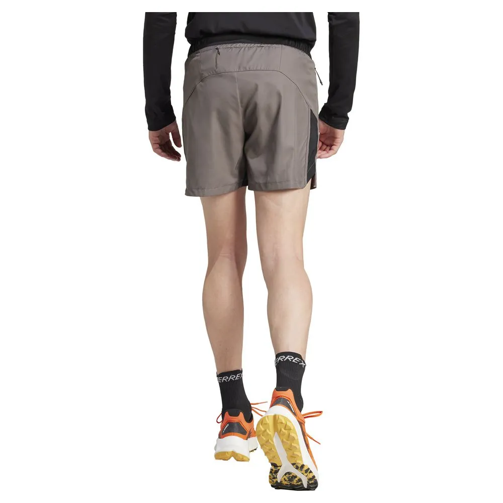 

Шорты adidas Mt Trail 7´´, черный