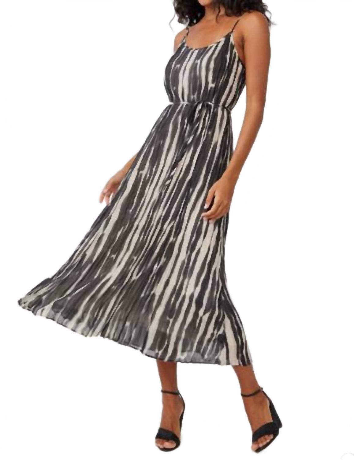 

Платье миди с плиссировкой и принтом в полоску Bella Dahl, Brushed Stripe Print