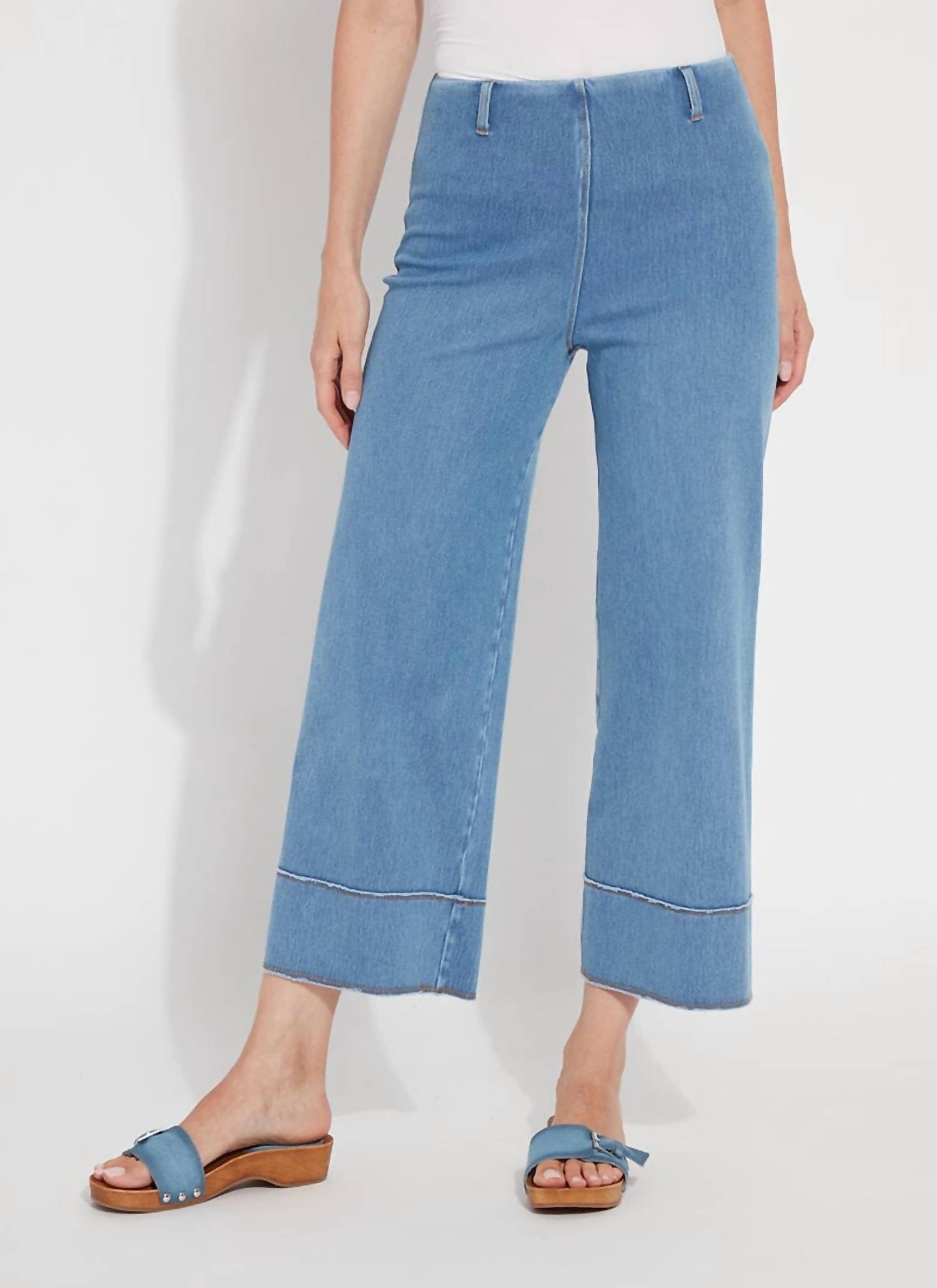 

Джинсы Margo Wide Crop в выбеленном синем цвете Lysse