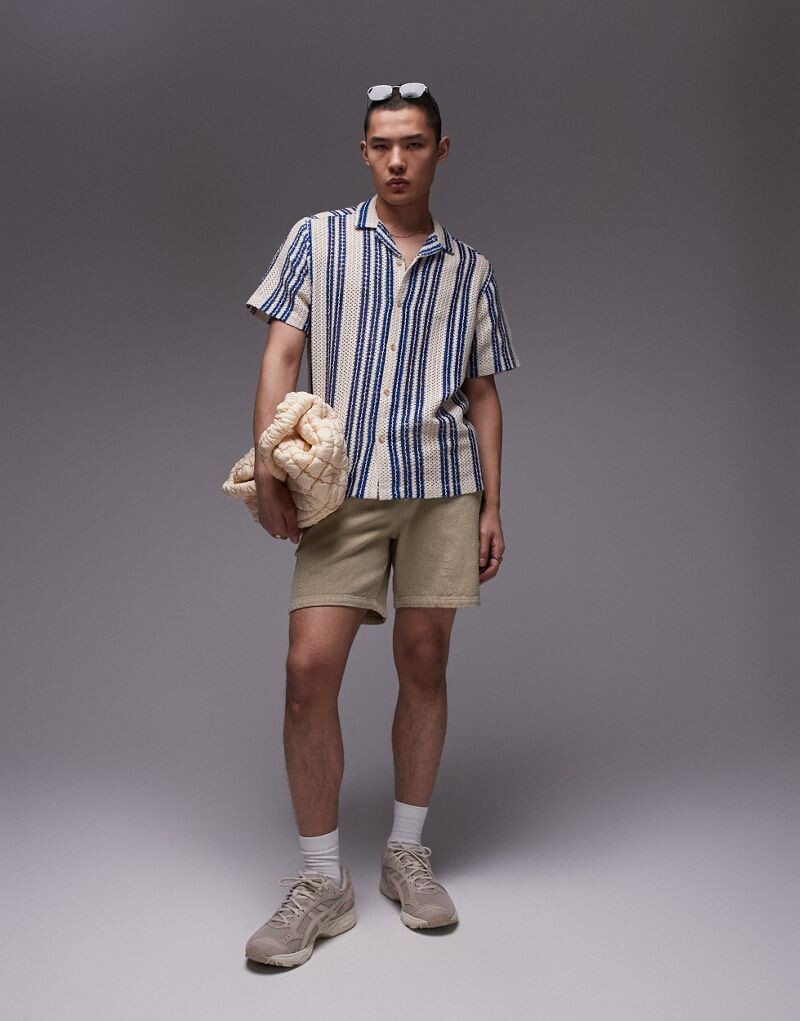 

Topman - Удобная рубашка с короткими рукавами крючком в синюю полоску