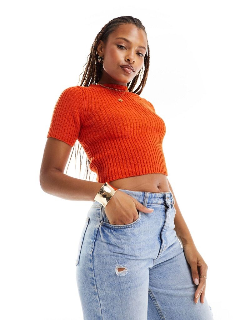 

ASOS DESIGN – красная облегающая футболка из фактурного трикотажа