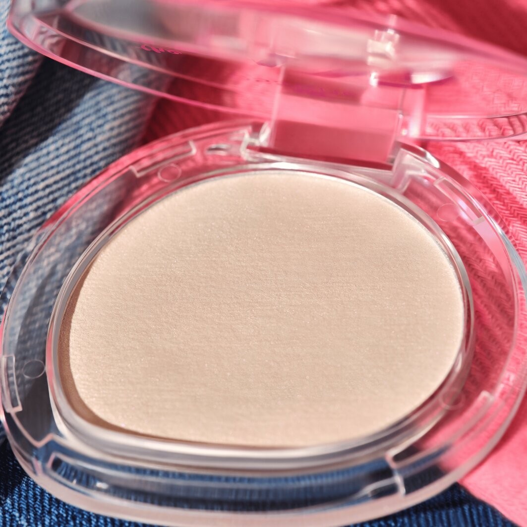 Хайлайтер the jeans club eye & face bouncy luminizer Essence, вес 6.5 гр. — фото 3