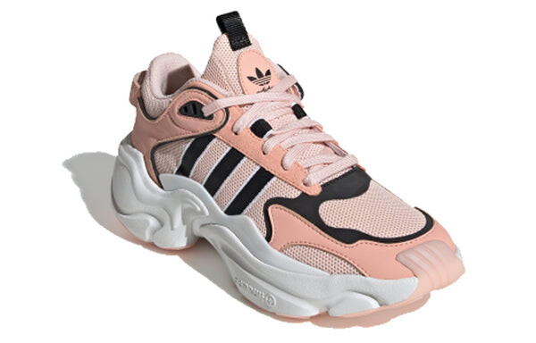 Массивные кроссовки magmur runner hk Adidas, розовый — фото 3