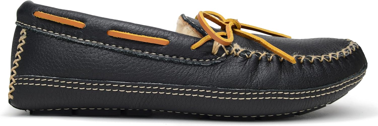 Мужские тапочки Minnetonka с подкладкой из овчины и изображением лося, черный — фото 3