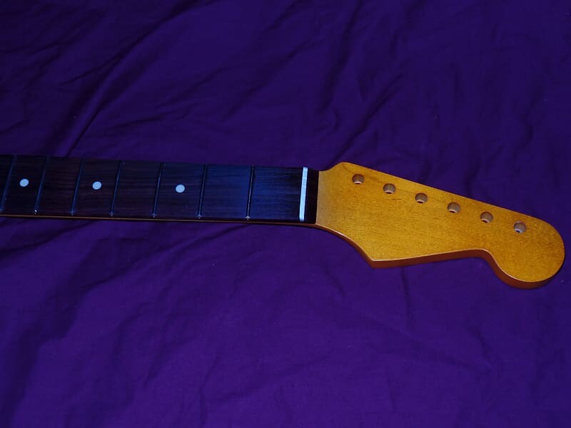 

22 XJ Fret Relic 12 Stratocaster Палисандр Allparts Fender Licensed Кленовый гриф Fender Licensed Stratocaster Neck
