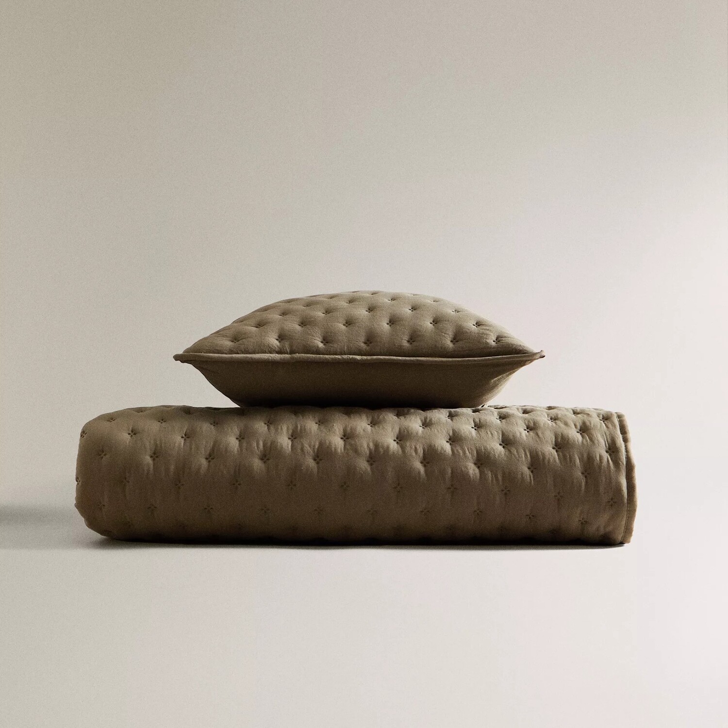 

Стеганое одеяло Zara Home Dots, зеленый