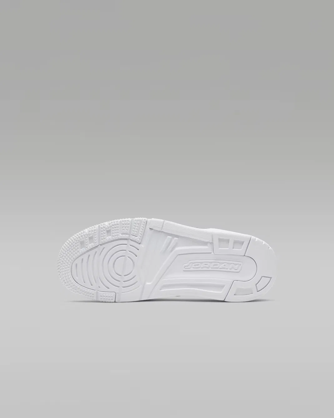 Детские кроссовки Jordan Max Aura, Cool Grey/White/Clear/Black — фото 2