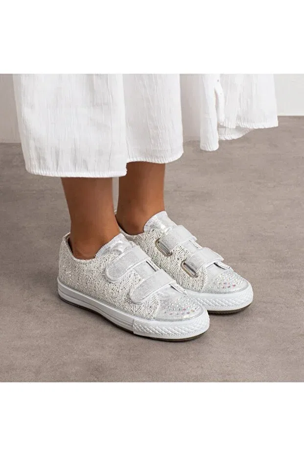 Детские кроссовки для девочек на шнуровке Surpie Shoes, Silver