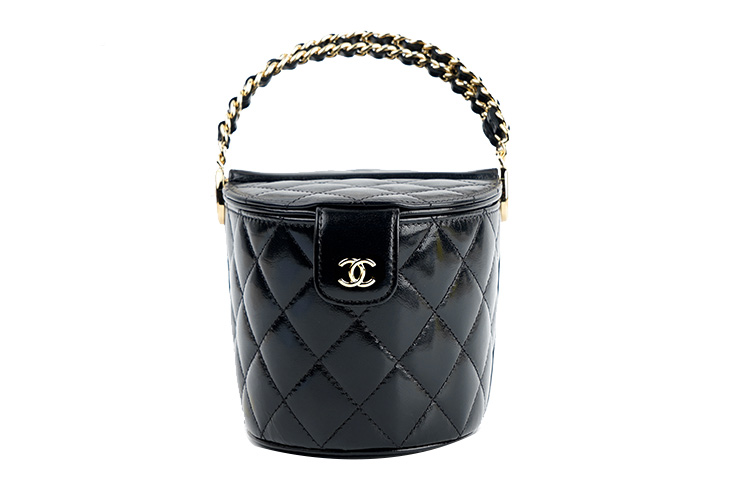 

CHANEL Сумка-пикник из вощеной телячьей кожи черная женская