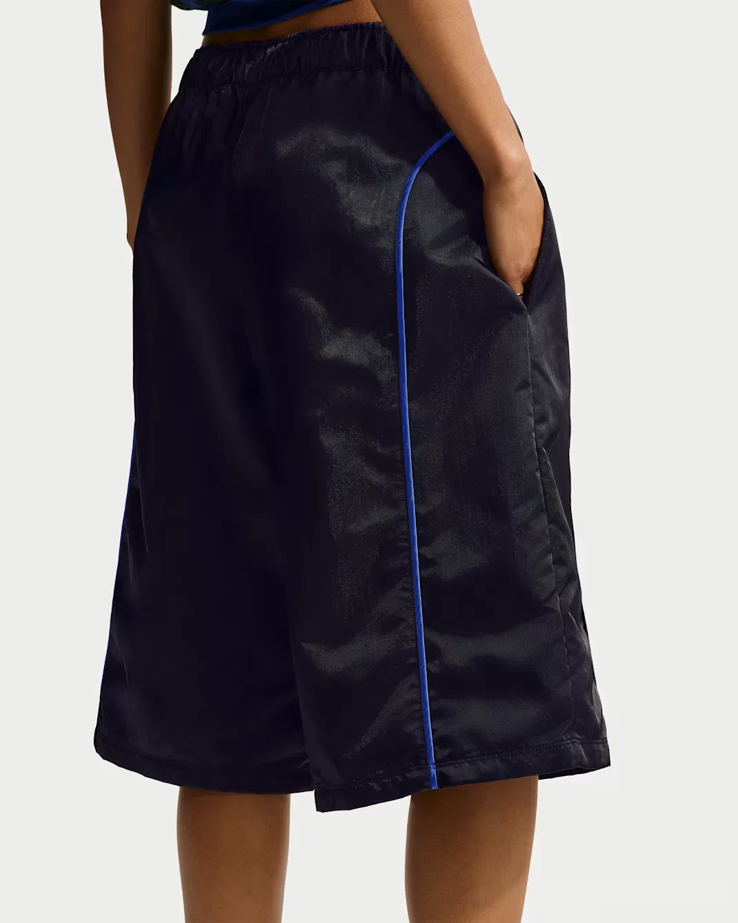 Женские свободные тканые шорты со средней посадкой Nike Sportswear, Black/Old Royal/Old Royal/White — фото 3
