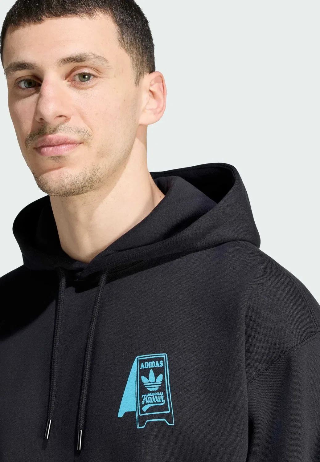 Фудтрак в высоком разрешении - толстовка Adidas Originals, Black — фото 3