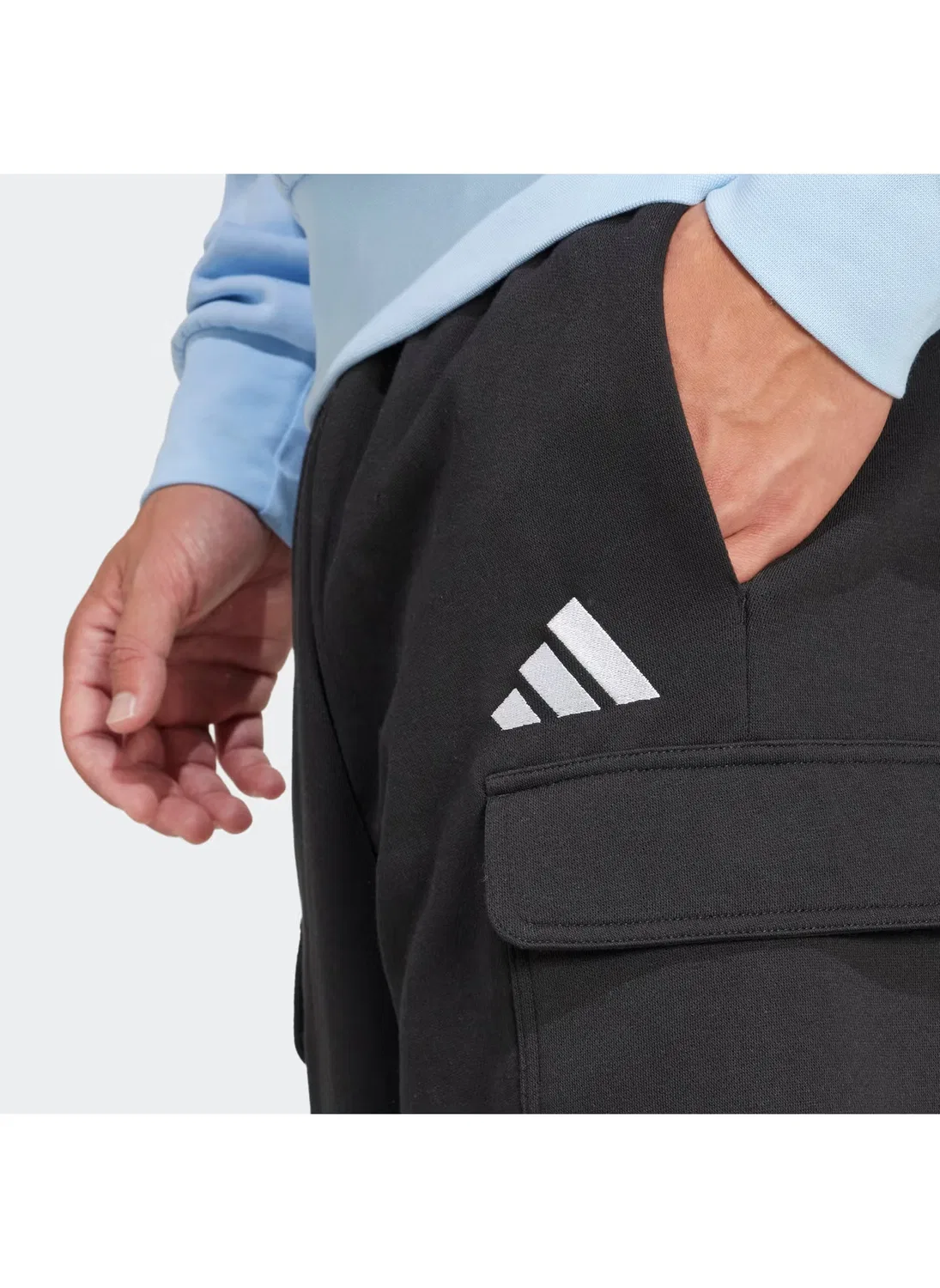 Шорты карго из футера с карманами Adidas, черный — фото 4