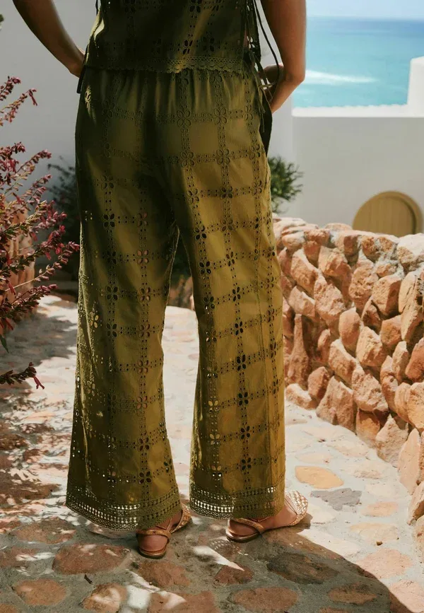 Брюки хлопковые Tall fit - broderie square wide leg trousers Next, Green, зеленый — фото 3