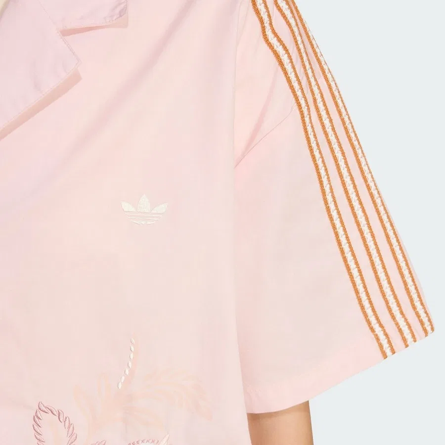 Женская футболка с принтом Resort Shirt adidas, Розовый — фото 4