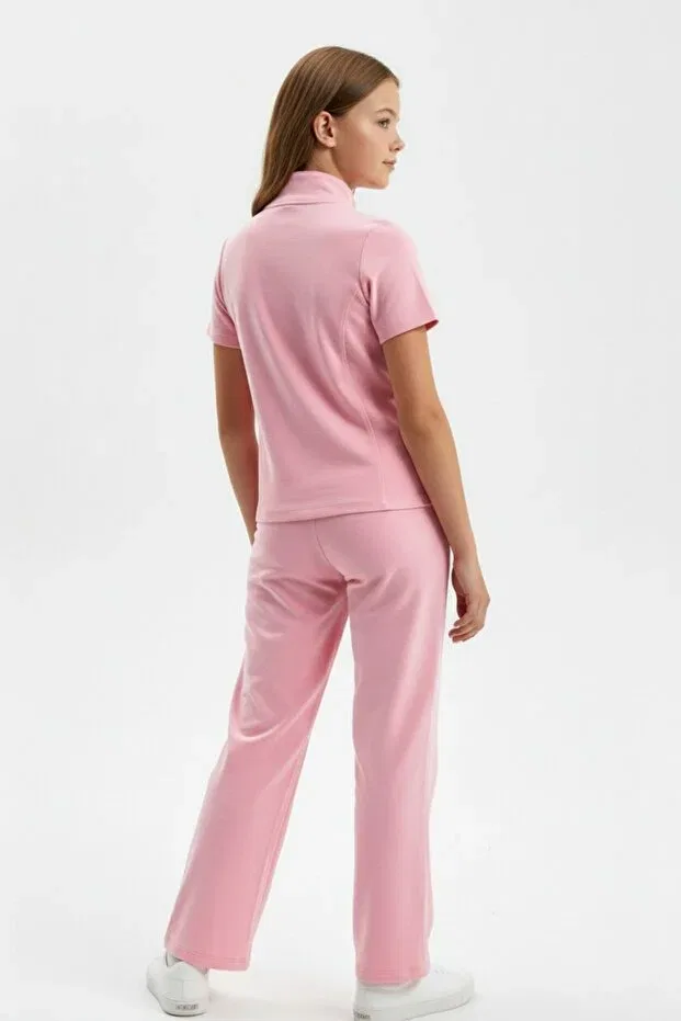 Детский комплект для девочек с вышивкой Stand Collar Half-Zip Short Sleeve Embroidered T-Shirt & Elastic Waist Loose Pants Toontoy, Pink — фото 3