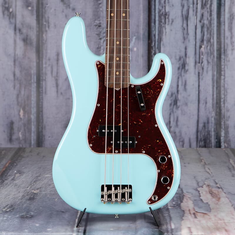 

Fender American Vintage II 1960 Precision Bass, Daphne Blue Fender American II Precision Bass,
