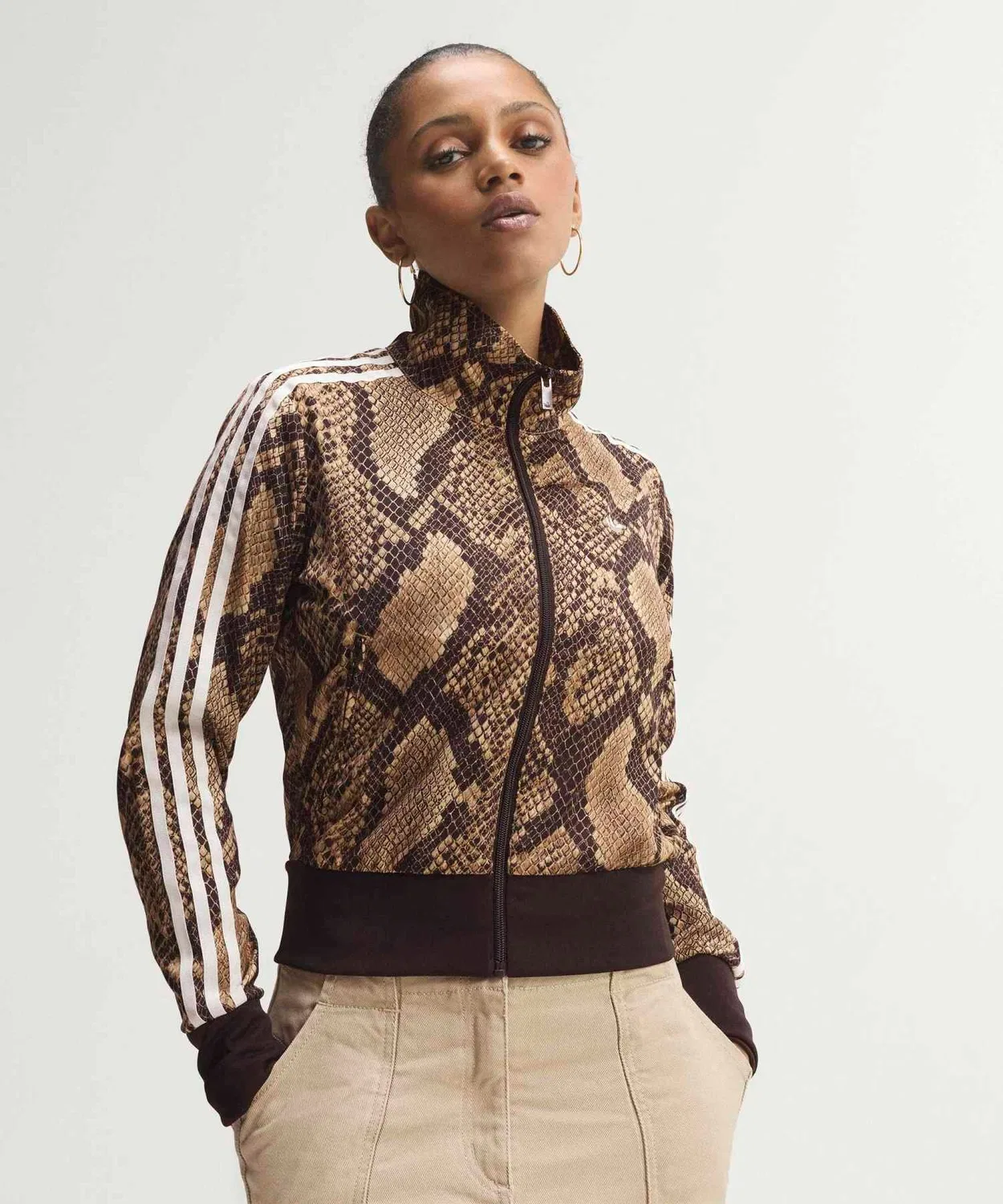 Женская куртка из атласа с принтом Firebird Adidas Originals, Beige