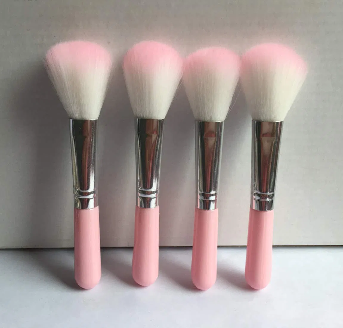 Кисть для макияжа с короткой ручкой, Pink Generic