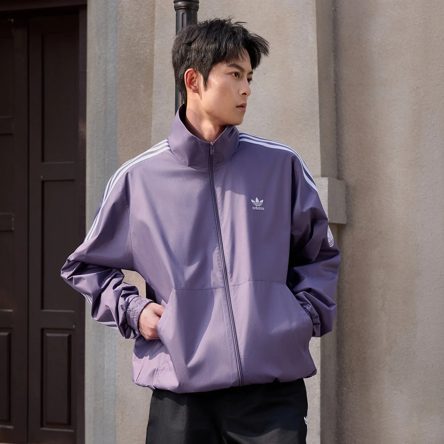 Куртка Adidas Originals Adicolor Trefoil Track, темно-фиолетовый — фото 2