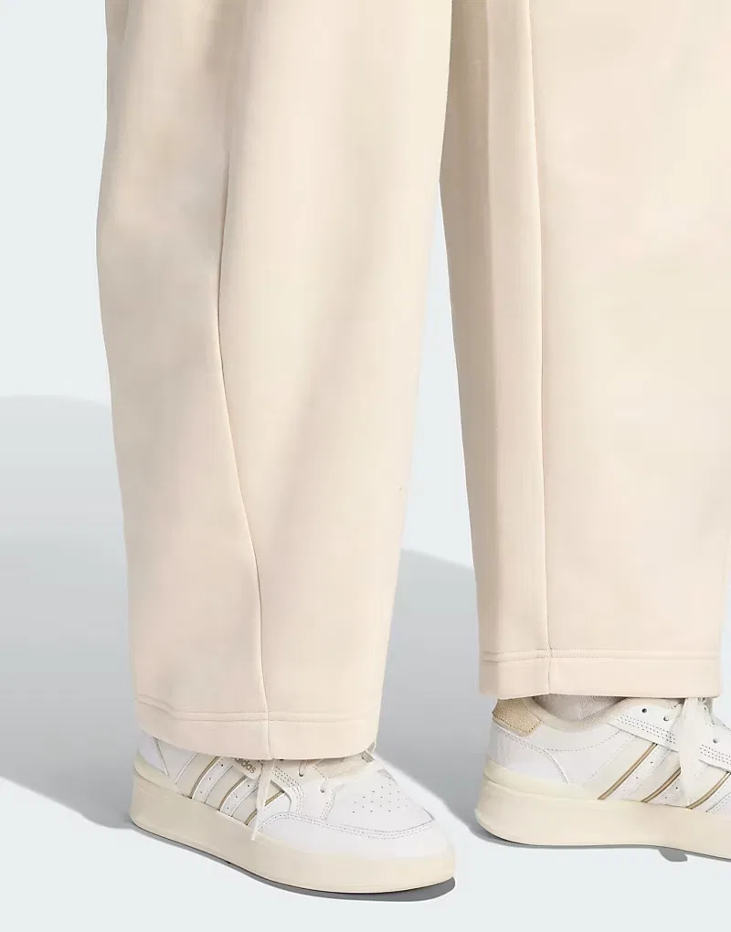 Флисовые брюки Adidas Performance 3-Stripe Studio Fleece Barrel Pants в сером цвете — фото 4