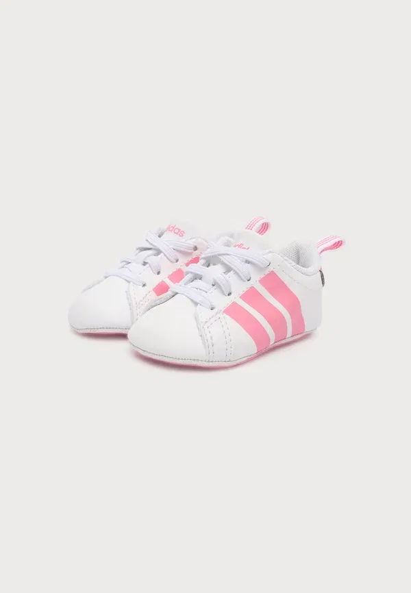 Детские туфли Grand Court Crib унисекс - первые туфли Adidas Performance, белый/розовый — фото 2