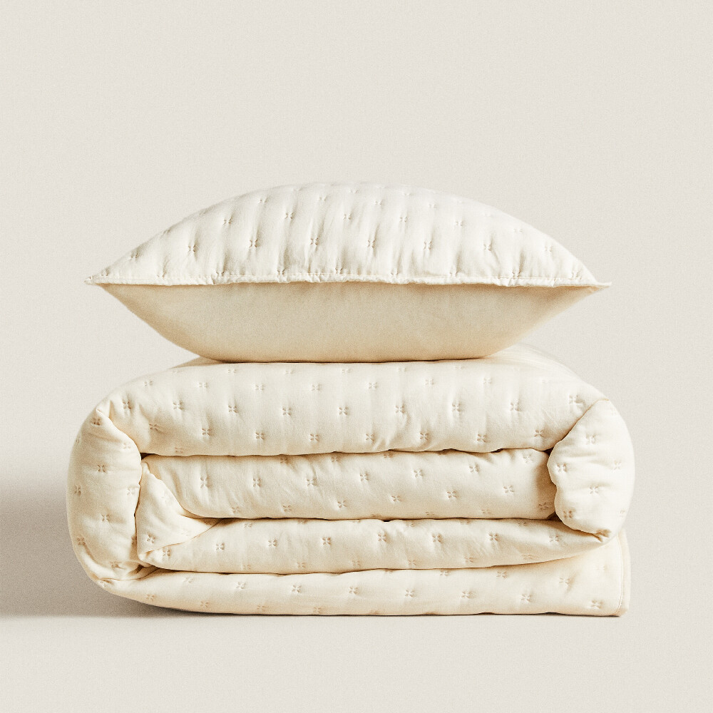 

Одеяло Zara Home Quilted With Dots, светло-бежевый