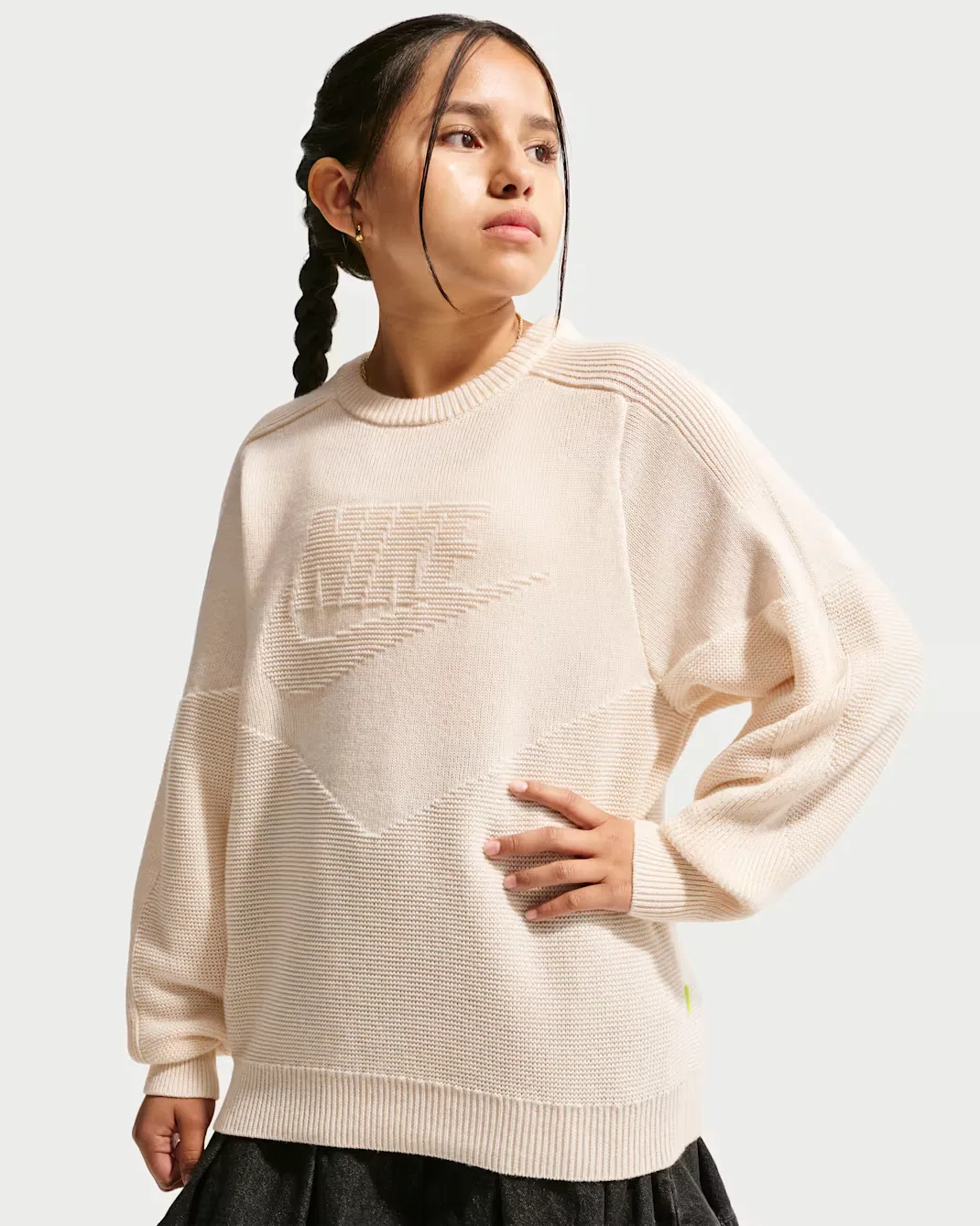 Свитер с круглым вырезом для детей постарше Nike Sportswear, Chalk — фото 2