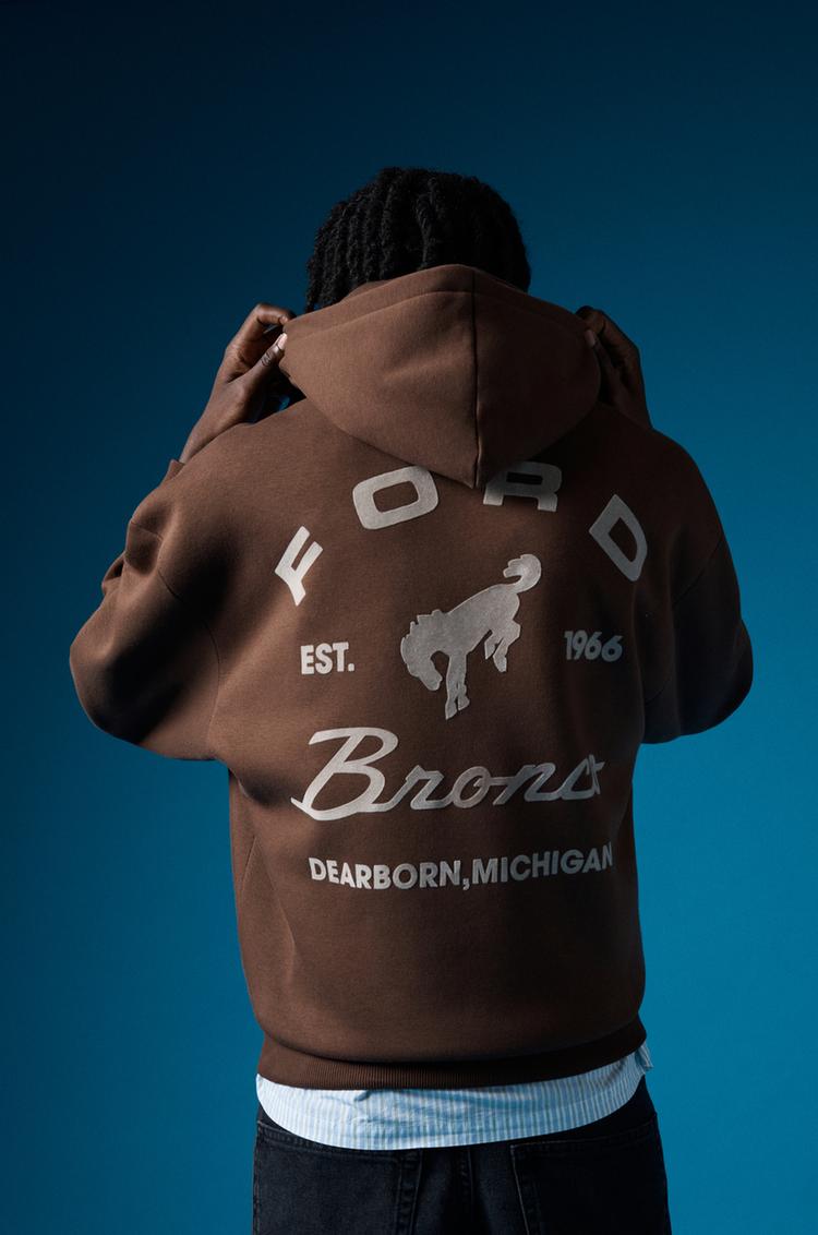 

Толстовка Ford Bronco Horse Pull And Bear, коричневый