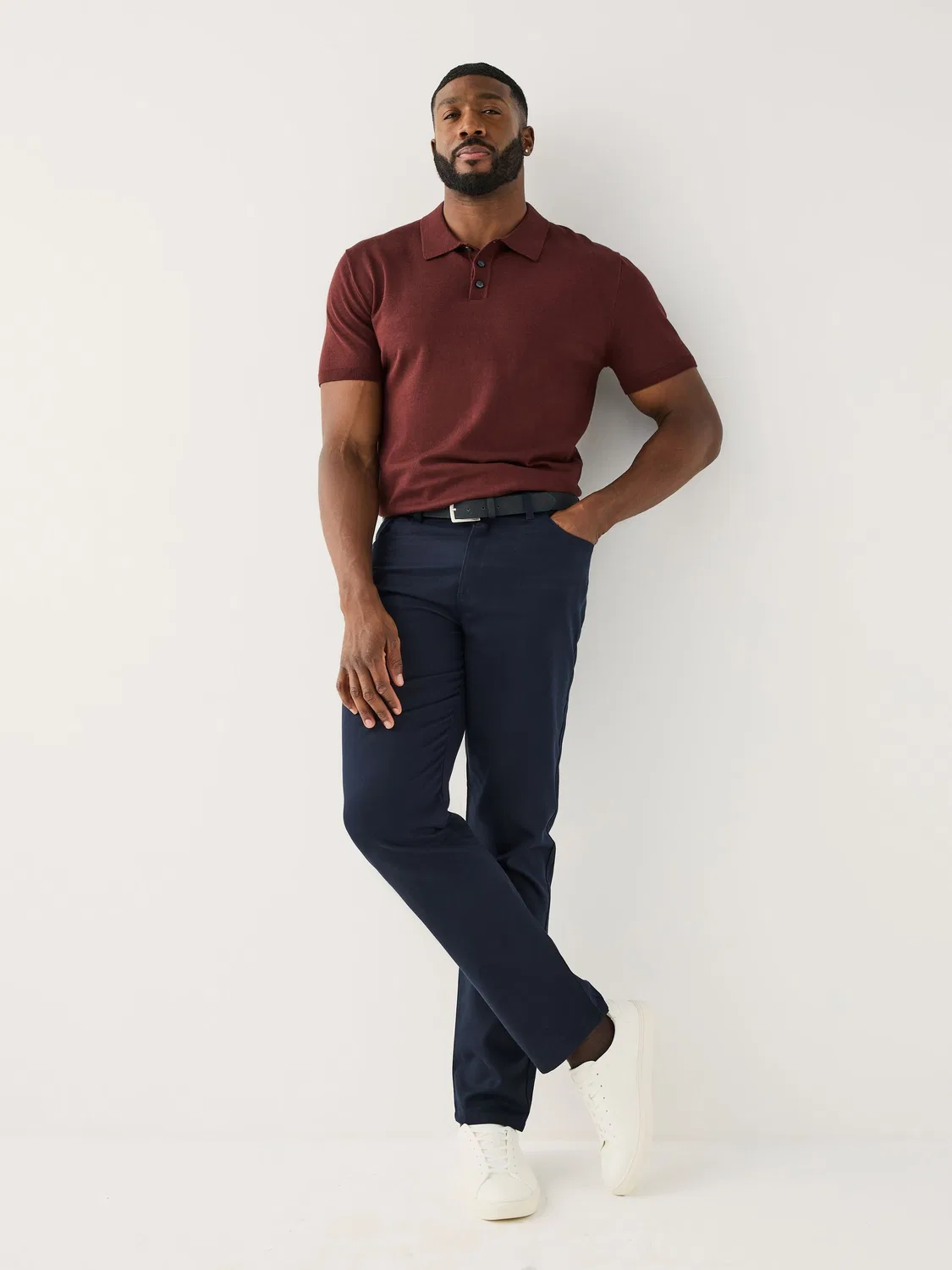 Чиносы Muscle Fit из смесового хлопка с TENCEL Lyocell Next, цвета Navy Blue — фото 2
