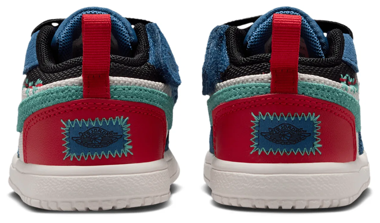 Детские кроссовки для мальчиков с принтом Jordan Retro 1 Low ALT SE Uni Jordan, Blue Black Green — фото 3