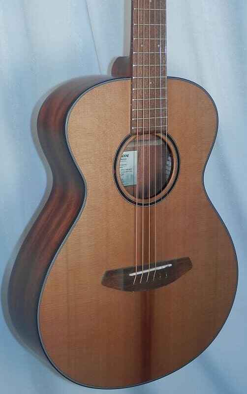 

Breedlove Discovery S Companion Красный кедр-африканское красное дерево Natural Satin Acoustic Discovery S Companion Red cedar-African mahogany Natural Satin Acoustic