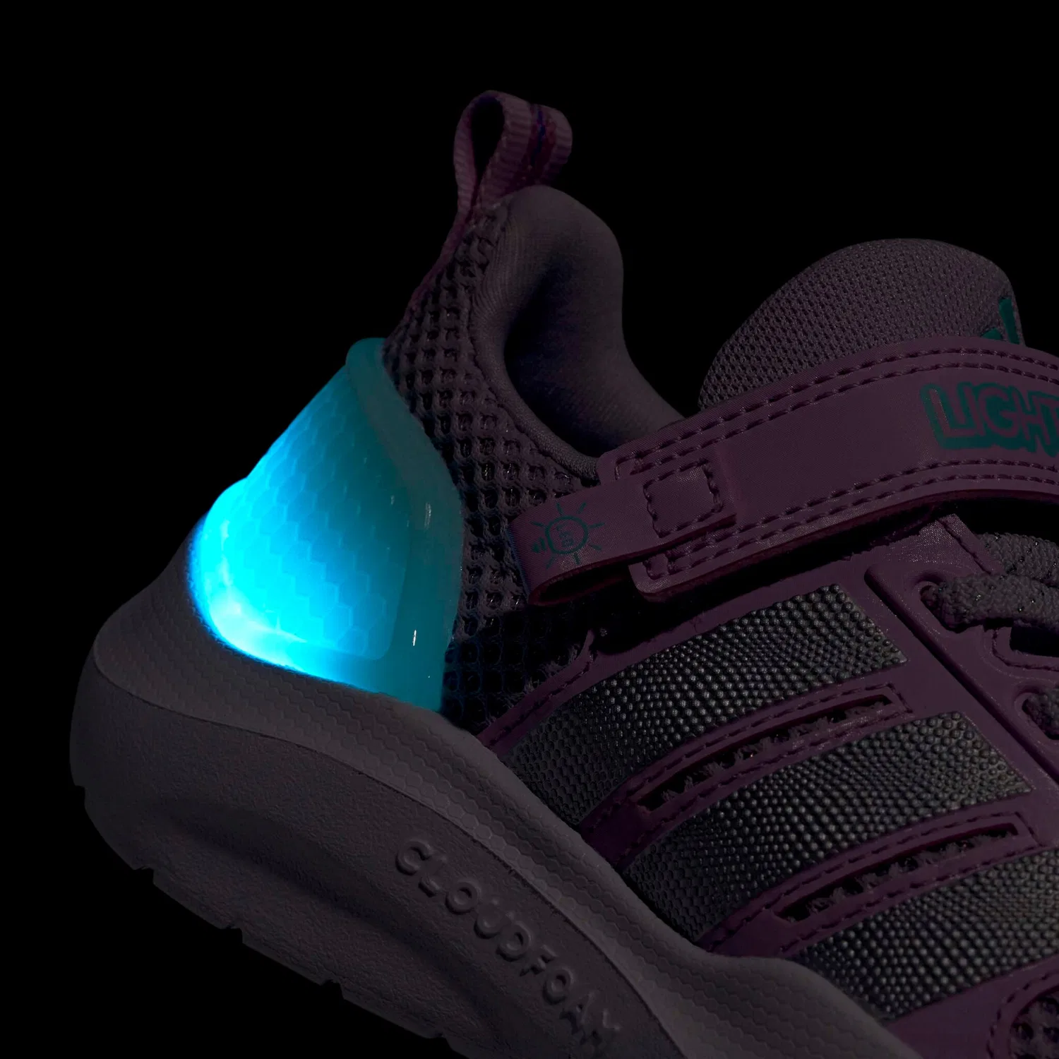 Детские кроссовки с подсветкой Lightorama Runner Adidas Sportswear, Ice Lavender/Silver Metallic/Flash Aqua — фото 4