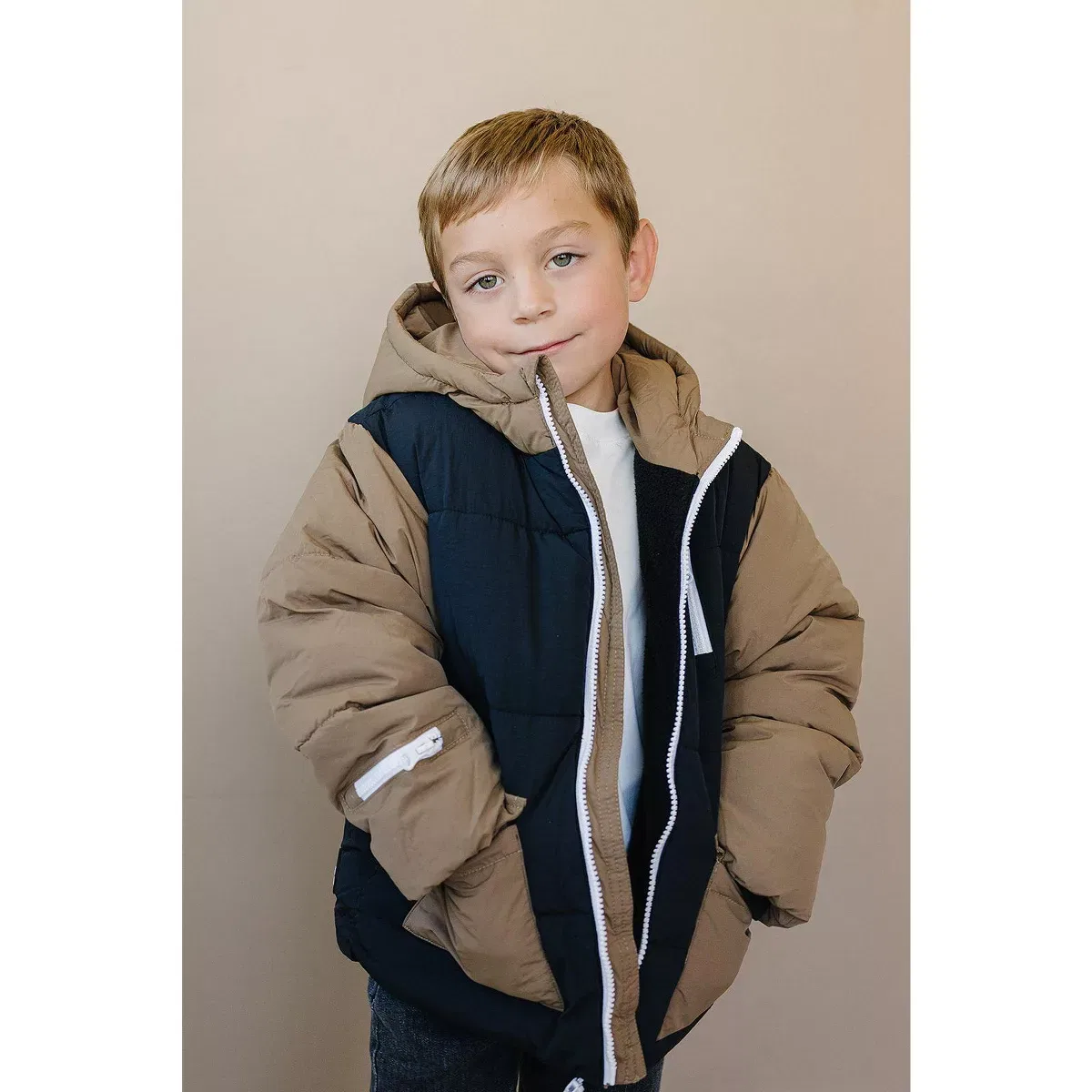 Детское пальто-пуховик для мальчиков цветочный принт Blaze Color Block Hooded Puffer Olive + Scout, Green — фото 4