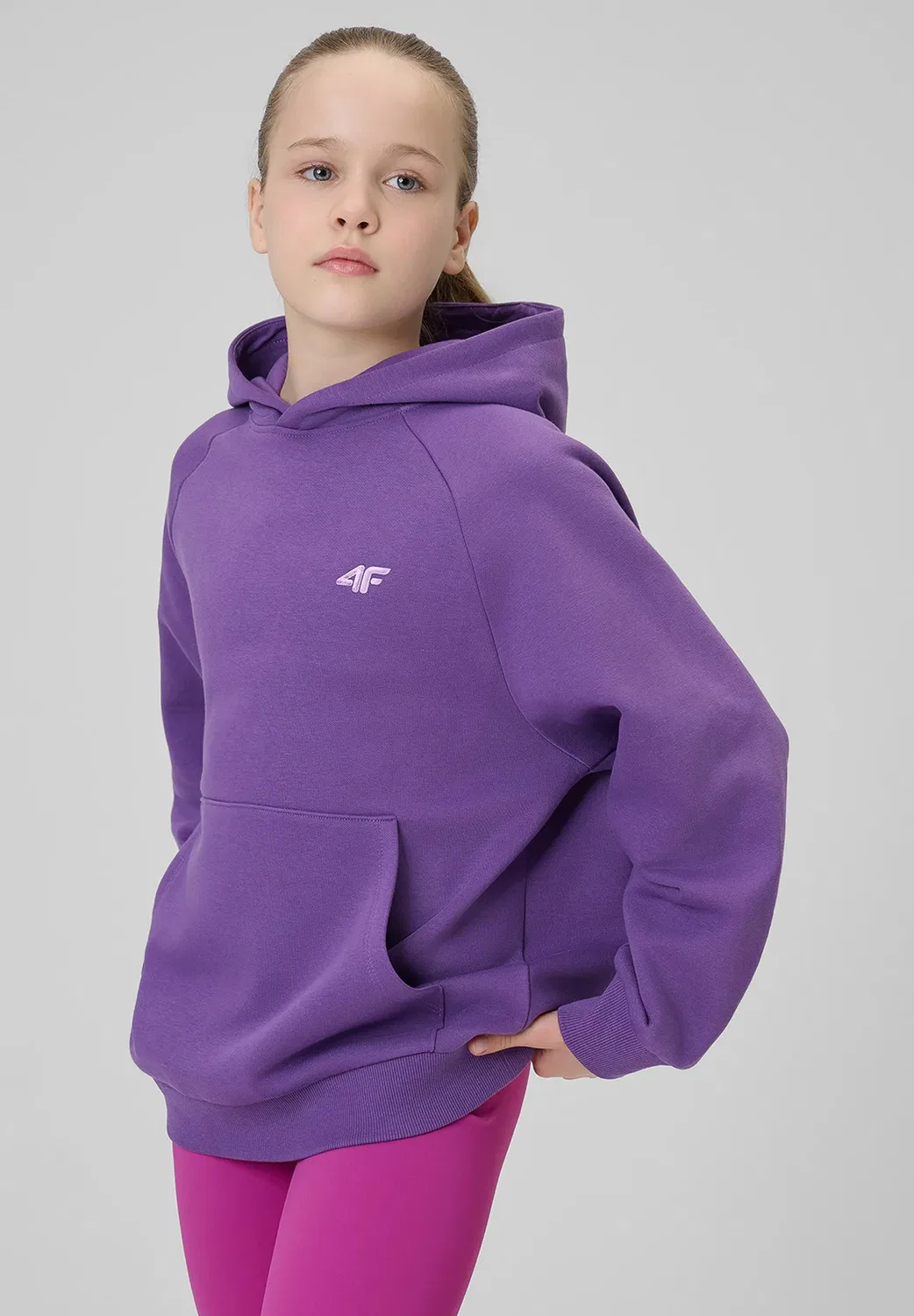 Bluza dresowa свободная z kapturem dziewczęca - różowa - толстовка 4F, Dark Violet — фото 4