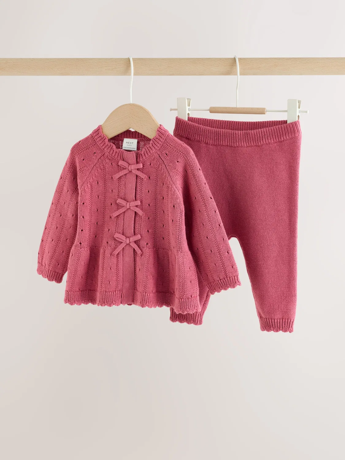 Next Детский комплект из 2 предметов с розовым жабо и вязаным бантом Cardigan & Leggings (0 мес.-2 года)