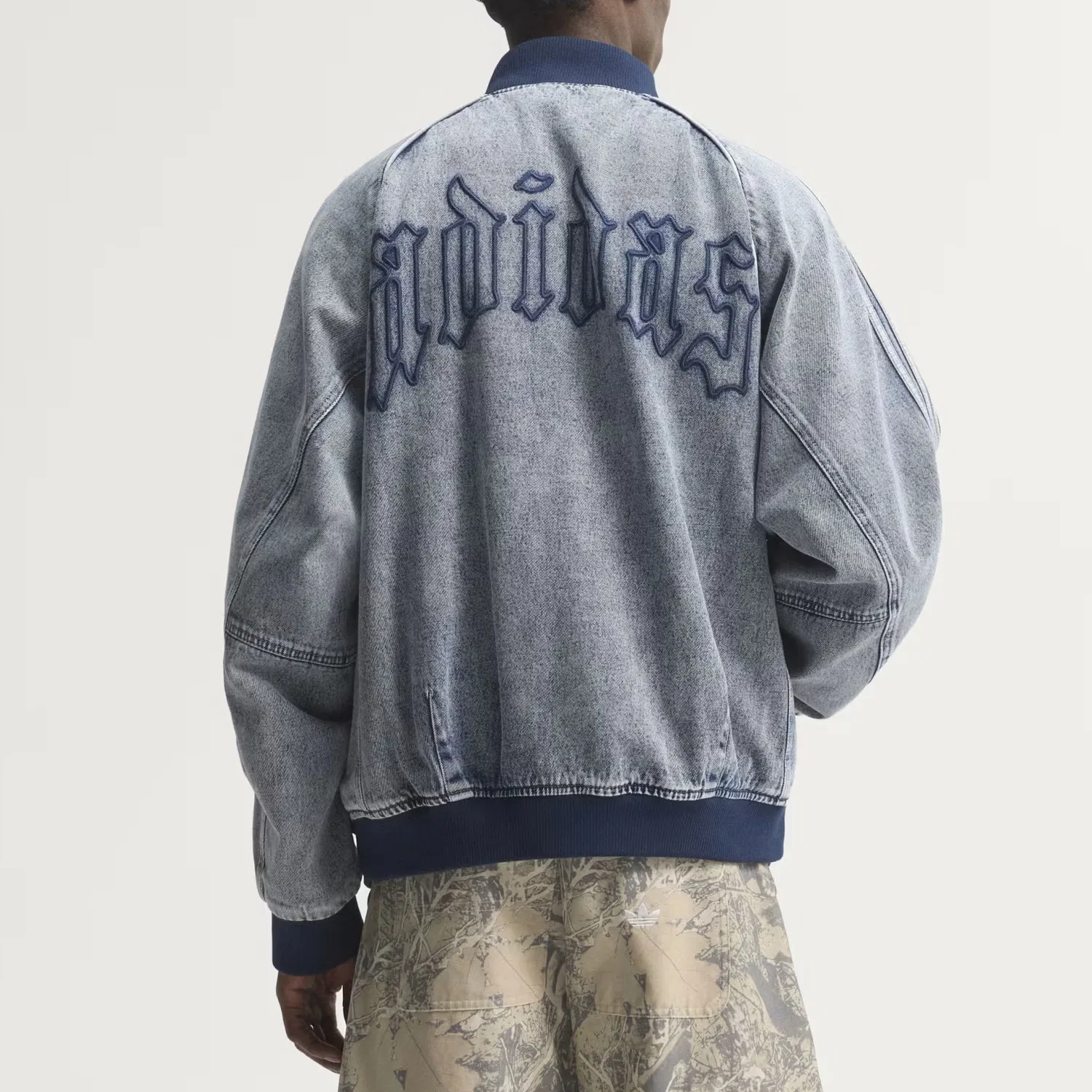 Мужская джинсовая куртка с бейсбольным воротником Adidas Originals, Gray — фото 3