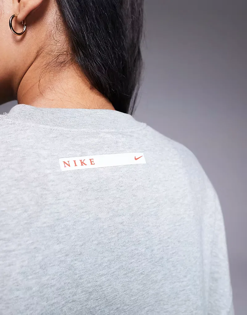 Свитшот Nike Phoenix Fleece с графическим принтом, серый — фото 3
