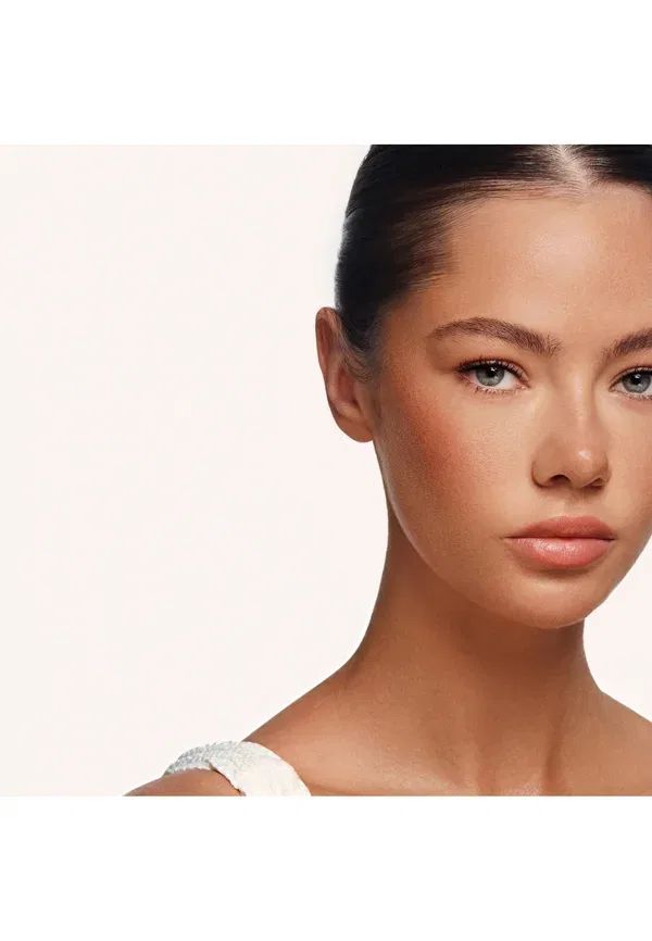 Сыворотка автозагара для лица с гиалуроновой кислотой 2 Hour Express Face Tanning Serum, Loving Tan, Dark 30 мл — фото 4